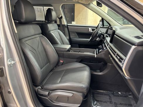 Used 2025 Hyundai Santa Fe SEL FWD image 39