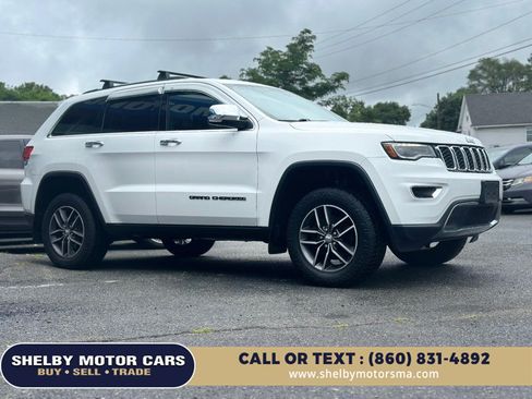 Used 2017 Jeep Grand Cherokee Limited w/ Luxury Group II AWD/4WD image 3