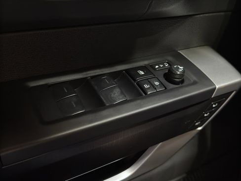 Used 2024 Toyota Tundra Platinum image 34