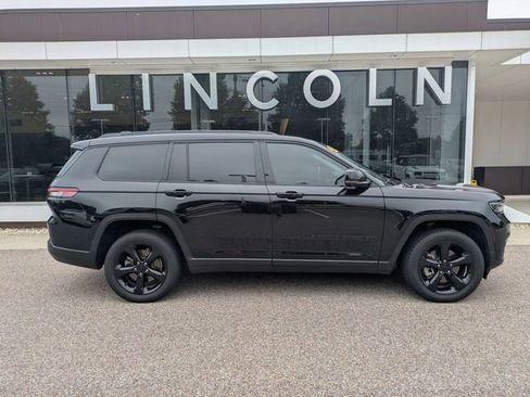 Used 2022 Jeep Grand Cherokee L Limited w/ Luxury Tech Group II AWD/4WD image 9