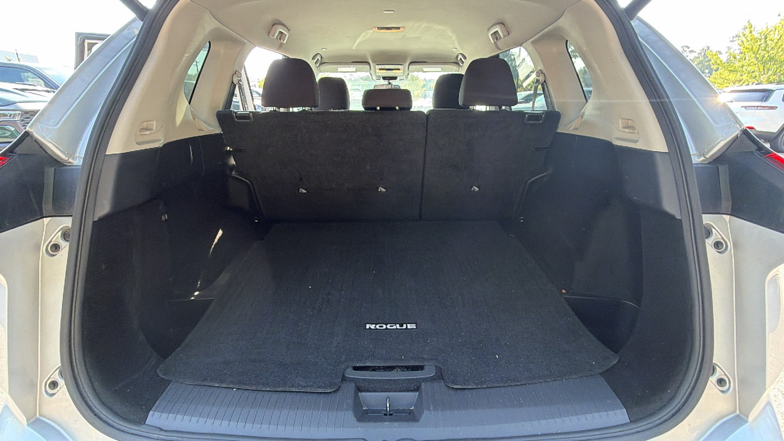 Used 2024 Nissan Rogue SV AWD/4WD image 13