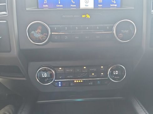 Used 2020 Ford Expedition XLT w/ Equipment Group 202A RWD image 17