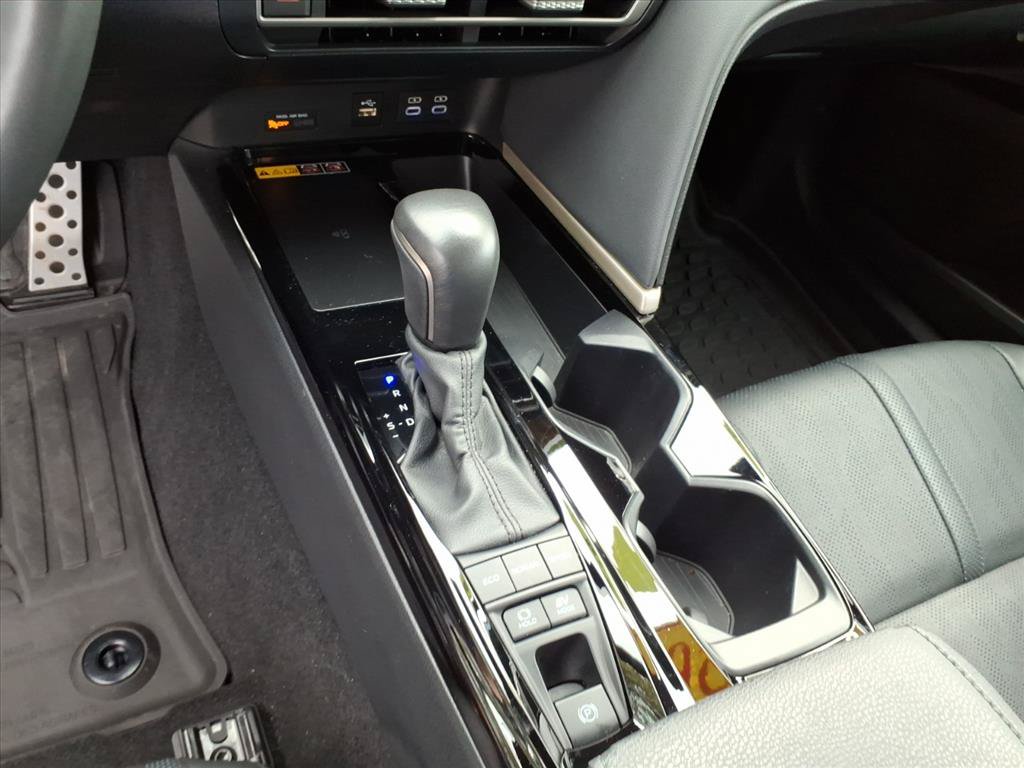 Used 2025 Toyota Camry XSE FWD image 35