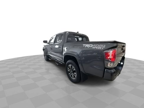 Used 2020 Toyota Tacoma TRD Sport image 6