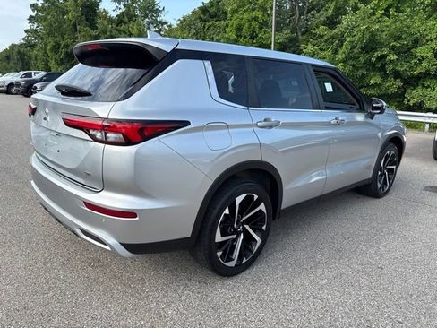 Used 2022 Mitsubishi Outlander SE AWD/4WD image 5