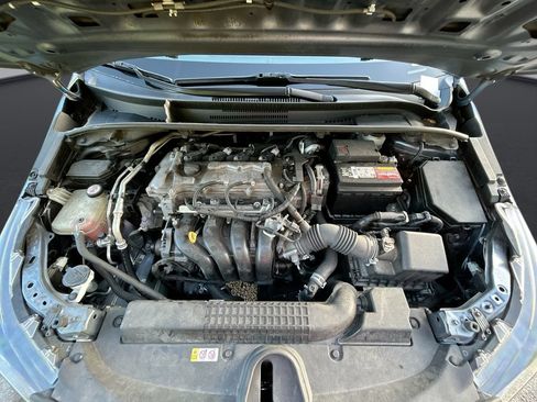 Used 2020 Toyota Corolla LE FWD image 29