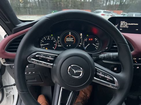 Used 2021 MAZDA MAZDA3 s image 21