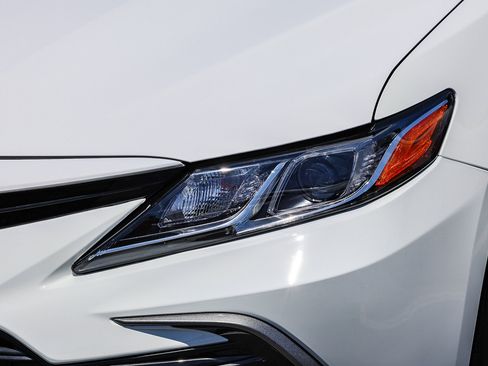 Used 2024 Toyota Camry LE w/ Cold Weather Package AWD/4WD image 5
