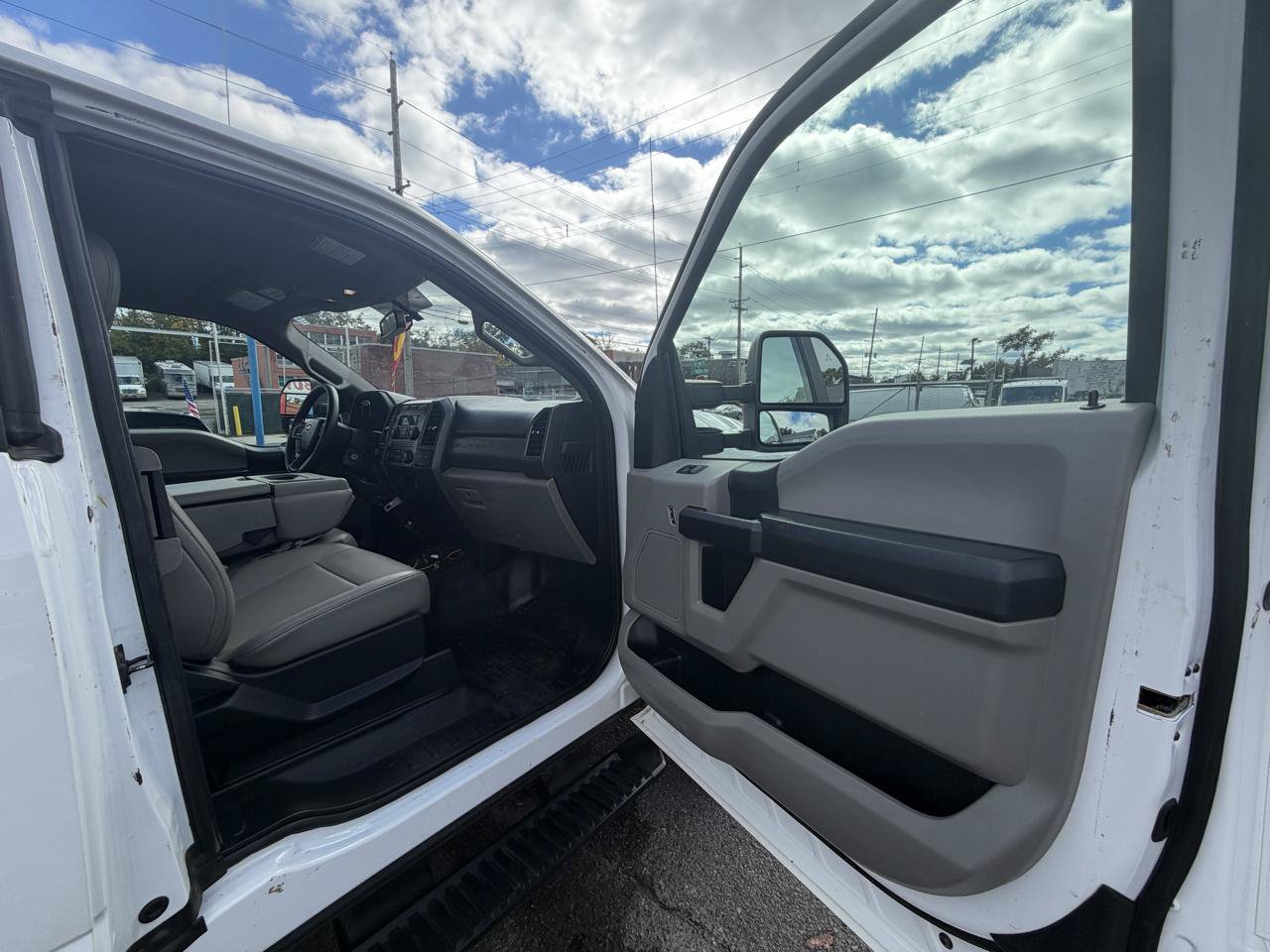 Used 2019 Ford F250 XL w/ Power Equipment Group AWD/4WD image 26