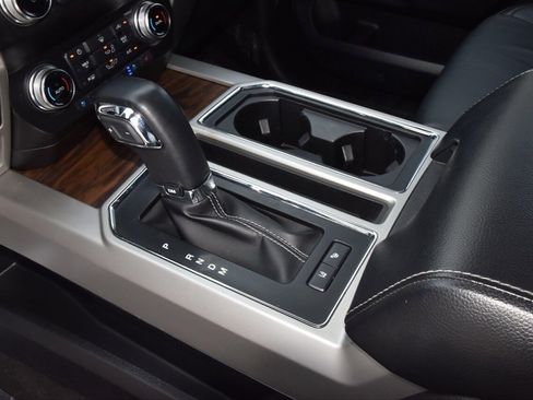 Used 2019 Ford F150 Lariat w/ Equipment Group 502A Luxury image 31