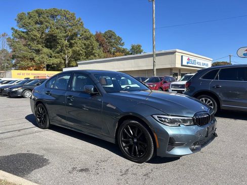 Used 2020 BMW 330i xDrive Sedan w/ Convenience Package image 3
