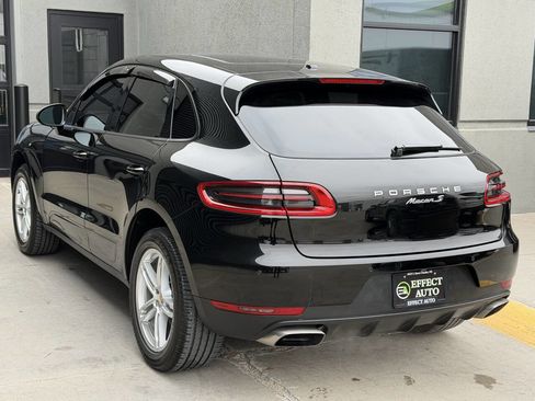 Used 2018 Porsche Macan Base AWD 4dr SUV image 8