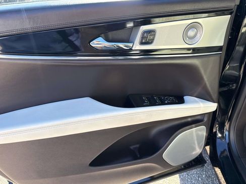 Used 2022 Lincoln Nautilus Black Label w/ Class II Trailer Tow Package image 21