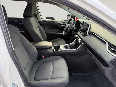 Used 2019 Toyota RAV4 XLE w/ Convenience Package AWD/4WD image 17