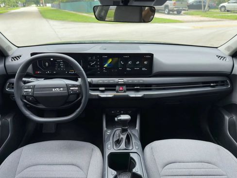 Used 2025 Kia K4 EX FWD image 30