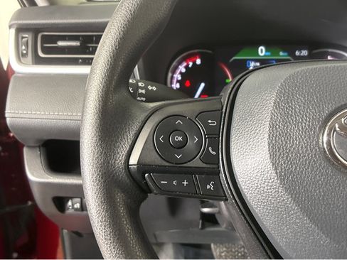 Used 2025 Toyota RAV4 XLE image 26