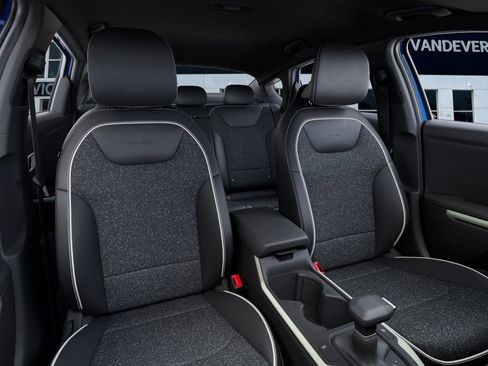 New 2025 Kia K4 GT-Line image 17
