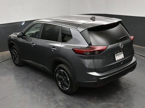 Used 2025 Nissan Rogue SV image 26