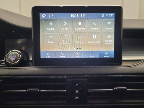 Used 2022 Lincoln Corsair AWD w/ Premium Package image 25