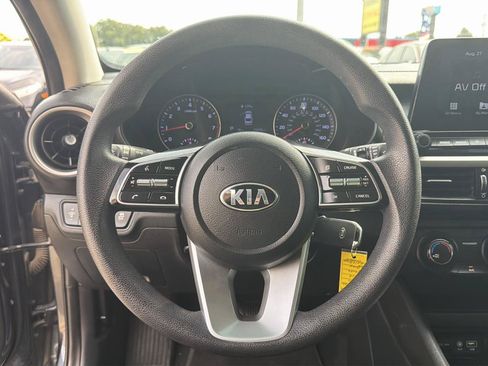 Used 2020 Kia Forte LXS FWD image 13