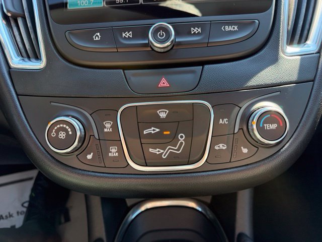 Certified 2017 Chevrolet Malibu LT w/ Leather Package FWD image 19