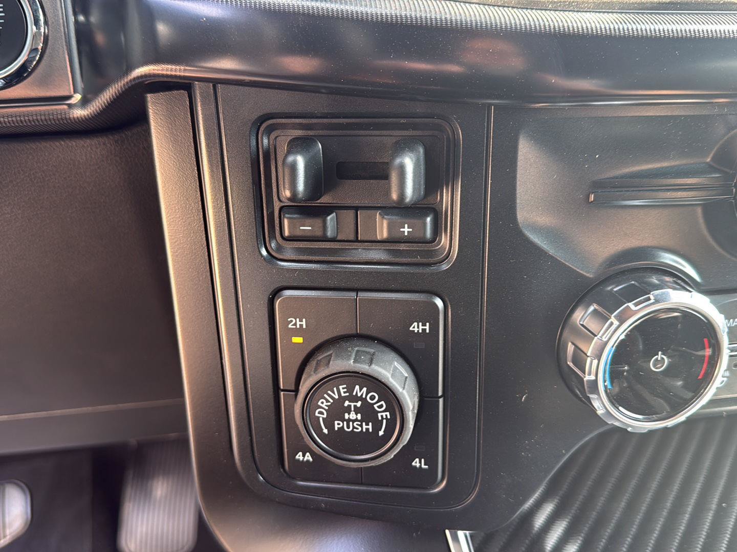 New 2026 Ford F150 Raptor AWD/4WD image 25