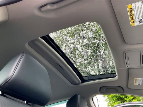 Used 2025 Honda Accord Touring image 13