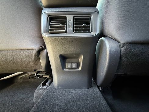 Used 2019 Toyota RAV4 XLE FWD image 36