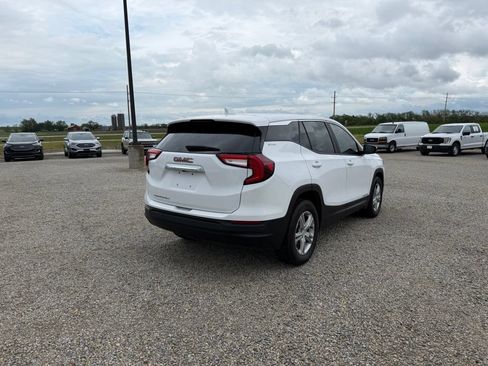 Used 2022 GMC Terrain SLE FWD image 3