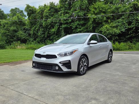 Used 2021 Kia Forte LXS FWD image 1