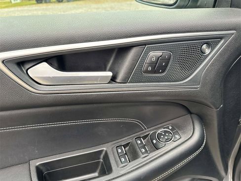 Used 2024 Ford Edge Titanium image 13