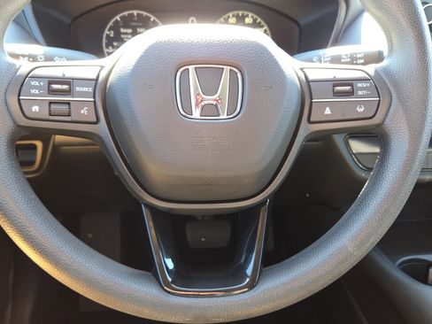 Certified 2024 Honda HR-V LX image 32