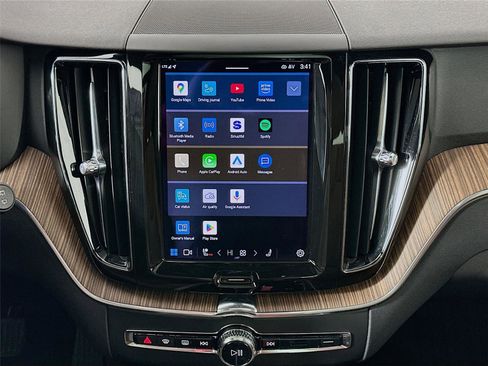 Used 2023 Volvo XC60 B5 Plus w/ Climate Package image 15