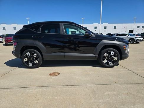 Used 2025 Hyundai Kona SEL AWD/4WD image 16
