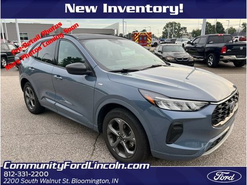 Used 2024 Ford Escape ST-Line w/ Tech Pack #1 AWD/4WD image 1