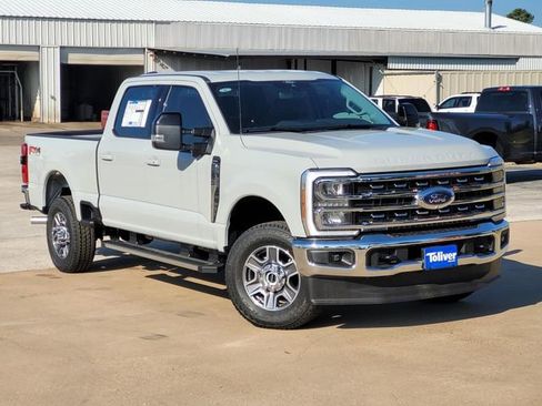 New 2026 Ford F250 Lariat w/ FX4 Off-Road Package image 2