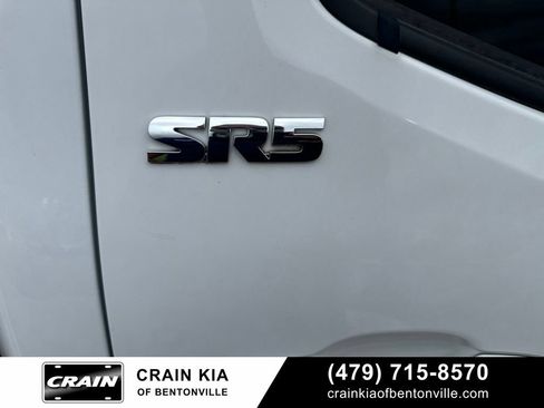 Used 2020 Toyota Tacoma SR5 RWD image 17