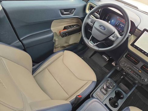 Used 2025 Ford Maverick Lariat w/ 4K Tow Package AWD/4WD image 17