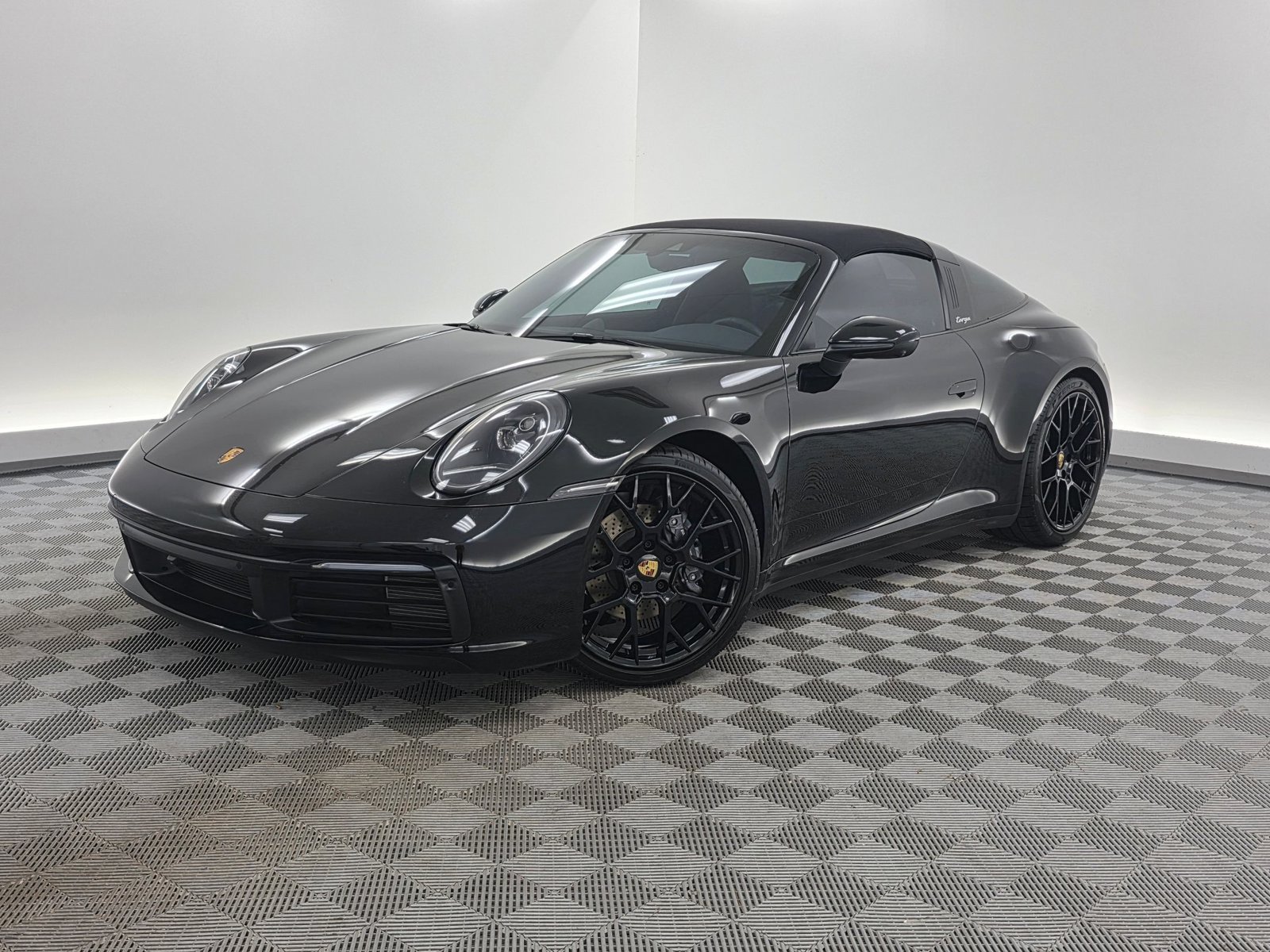Used 2024 Porsche 911 Targa 4 AWD/4WD image 1