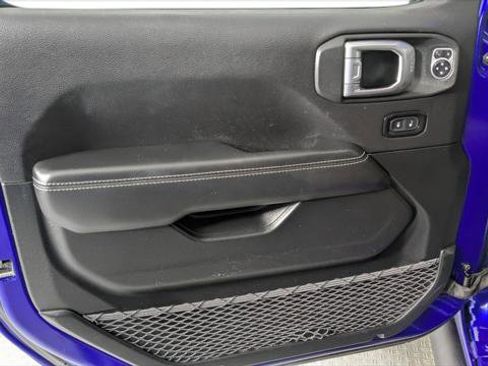 Used 2020 Jeep Wrangler Unlimited Sahara image 13