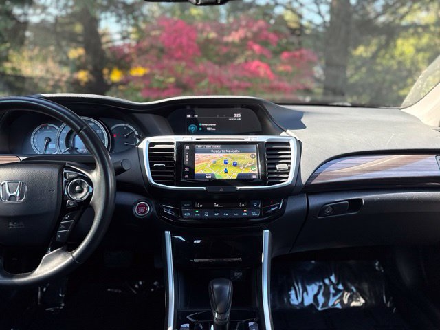 Used 2017 Honda Accord EX-L image 31