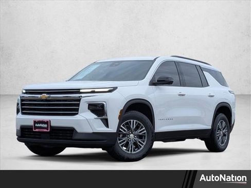 New 2026 Chevrolet Traverse LT w/ Driver Confidence Package AWD/4WD image 1