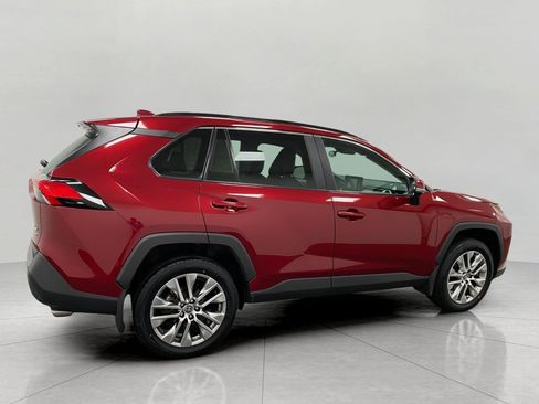Used 2022 Toyota RAV4 XLE Premium AWD/4WD image 3