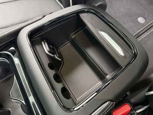 New 2026 Chrysler Pacifica Limited image 36