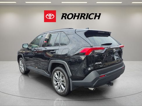 Used 2023 Toyota RAV4 XLE Premium AWD/4WD image 8