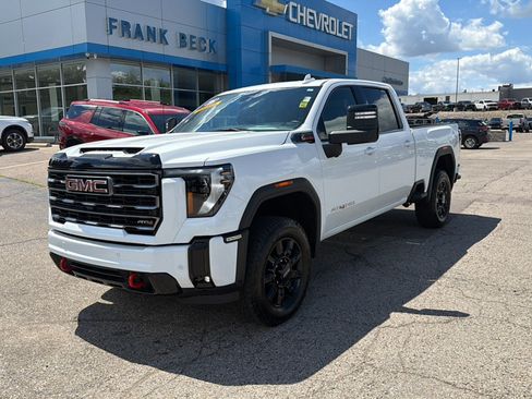 Used 2025 GMC Sierra 2500 AT4 AWD/4WD image 1