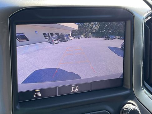 Used 2022 Chevrolet Silverado 1500 LT Trail Boss w/ Convenience Package II image 8