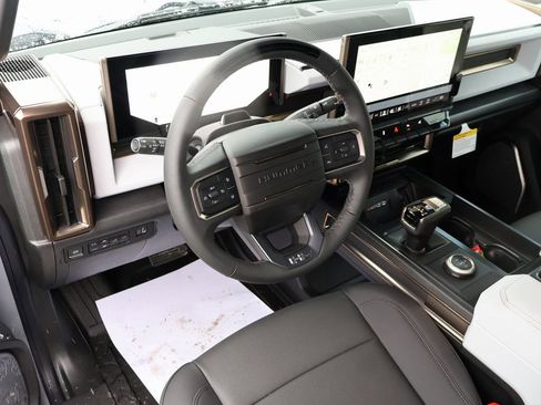 New 2025 GMC Hummer EV 2X image 25