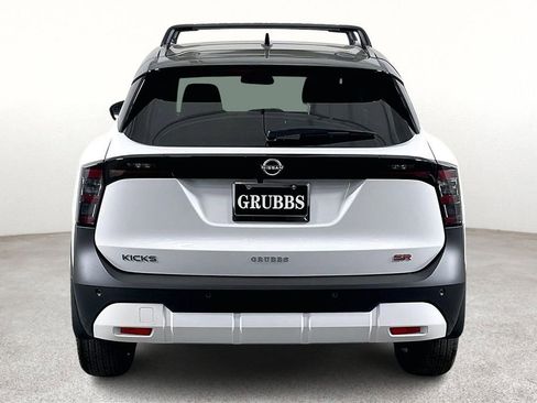 New 2026 Nissan Kicks SR w/ Cold Weather Package image 8