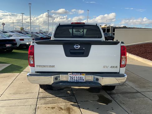 Used 2019 Nissan Frontier SV image 24